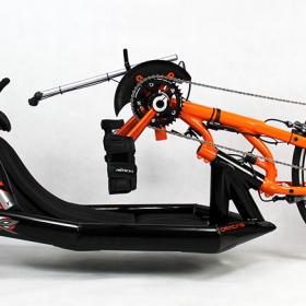 Oracing-NAT-R_Liegebike_Liegerad_Rennrad_Tetraversion_schwarz_orange_Kinnschaltung